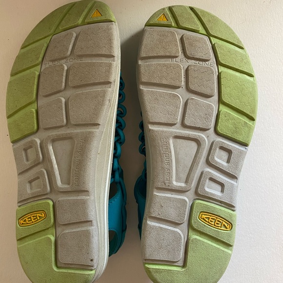 Keen knit slides size 8 lightly worn - Picture 3 of 6